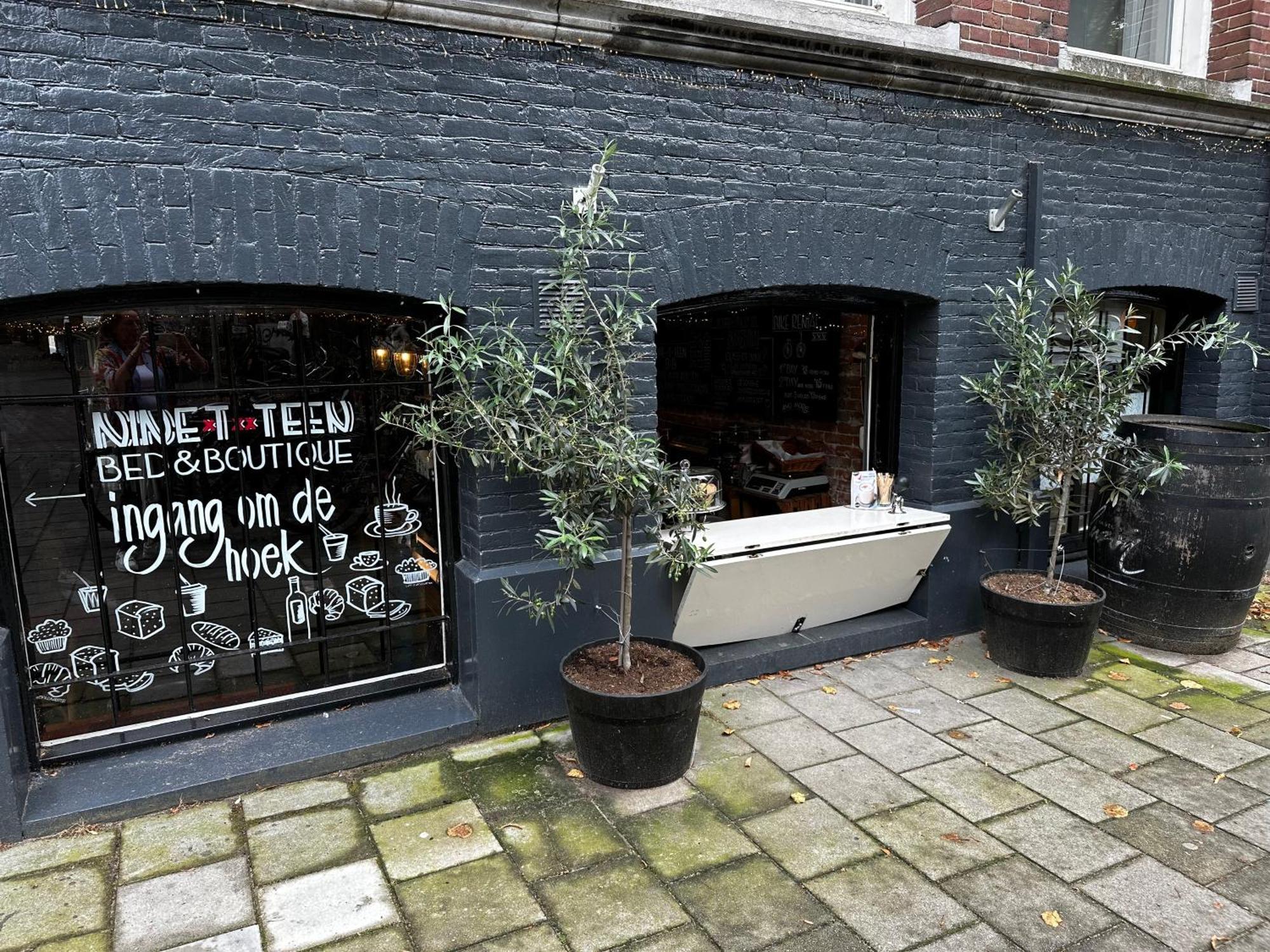 Nine-T-Teen Bed And Boutique Amsterdam Exterior photo